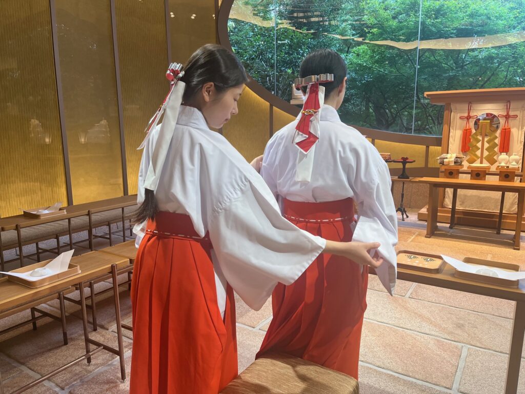 巫女ブログ　巫女の新人研修～介添え編～